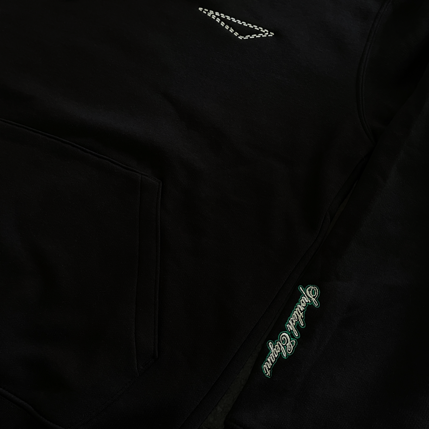 SE BLACK HOODIE